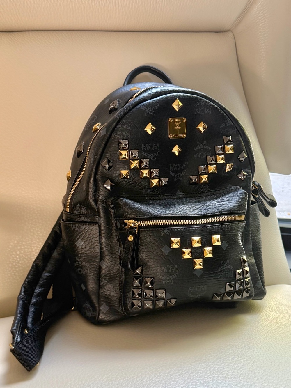 Authentic MCM Visetos Studded Small Stark M Backpack Black Grained Calfskin